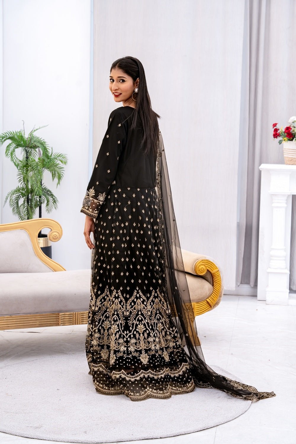 Black Majesty Luxury Dress - Sami Fabrics