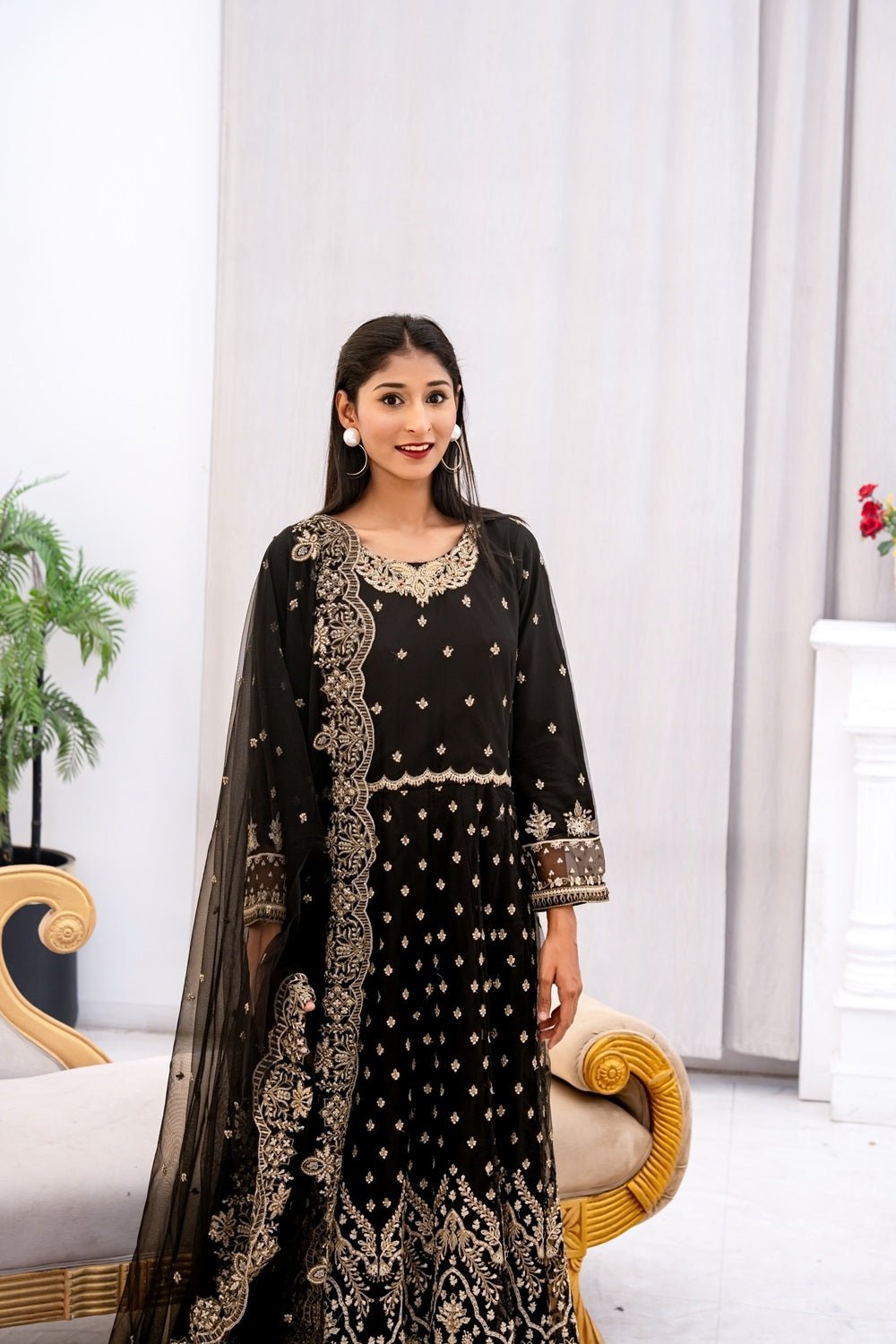 Black Majesty Luxury Dress - Sami Fabrics