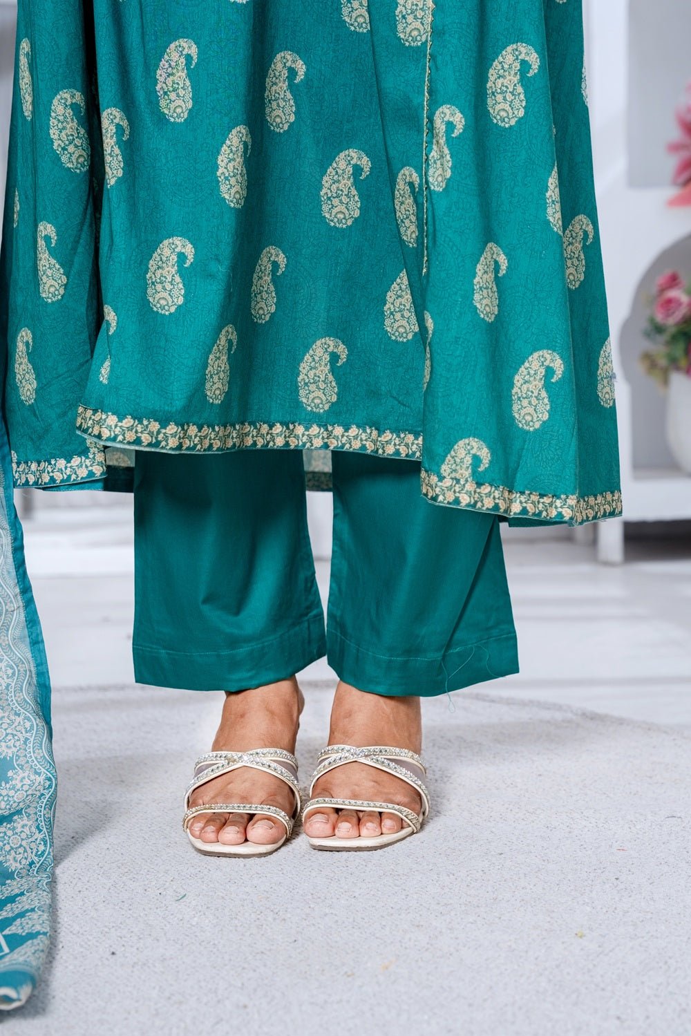 Emerald Paisley Grace Suit - Sami Fabrics