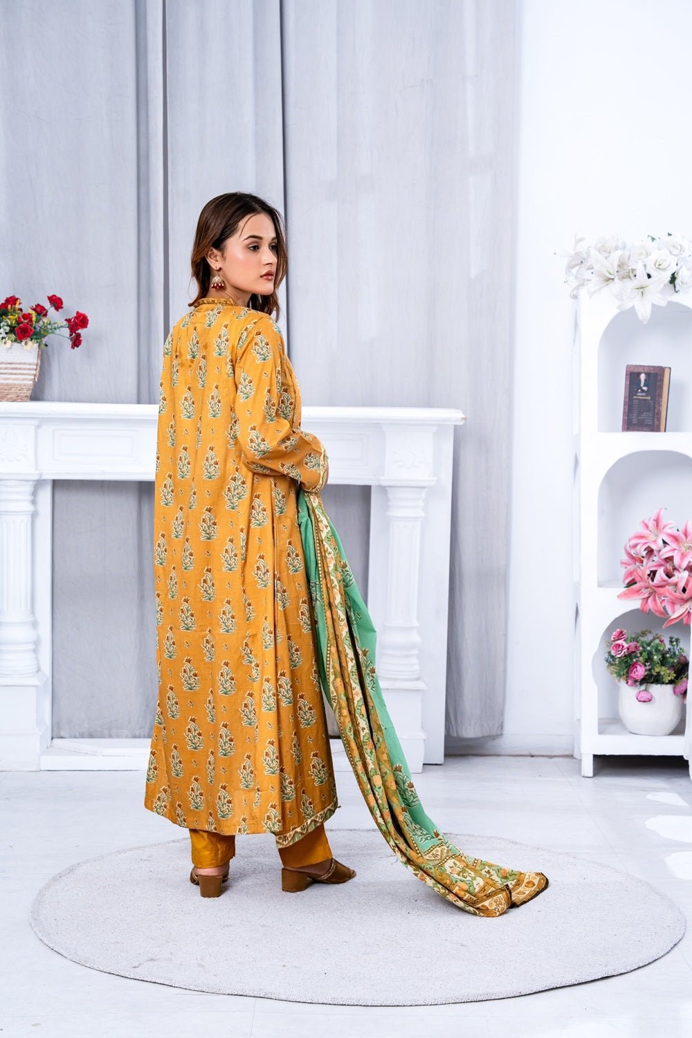 Golden Bloom Printed Lawn Suit - Sami Fabrics