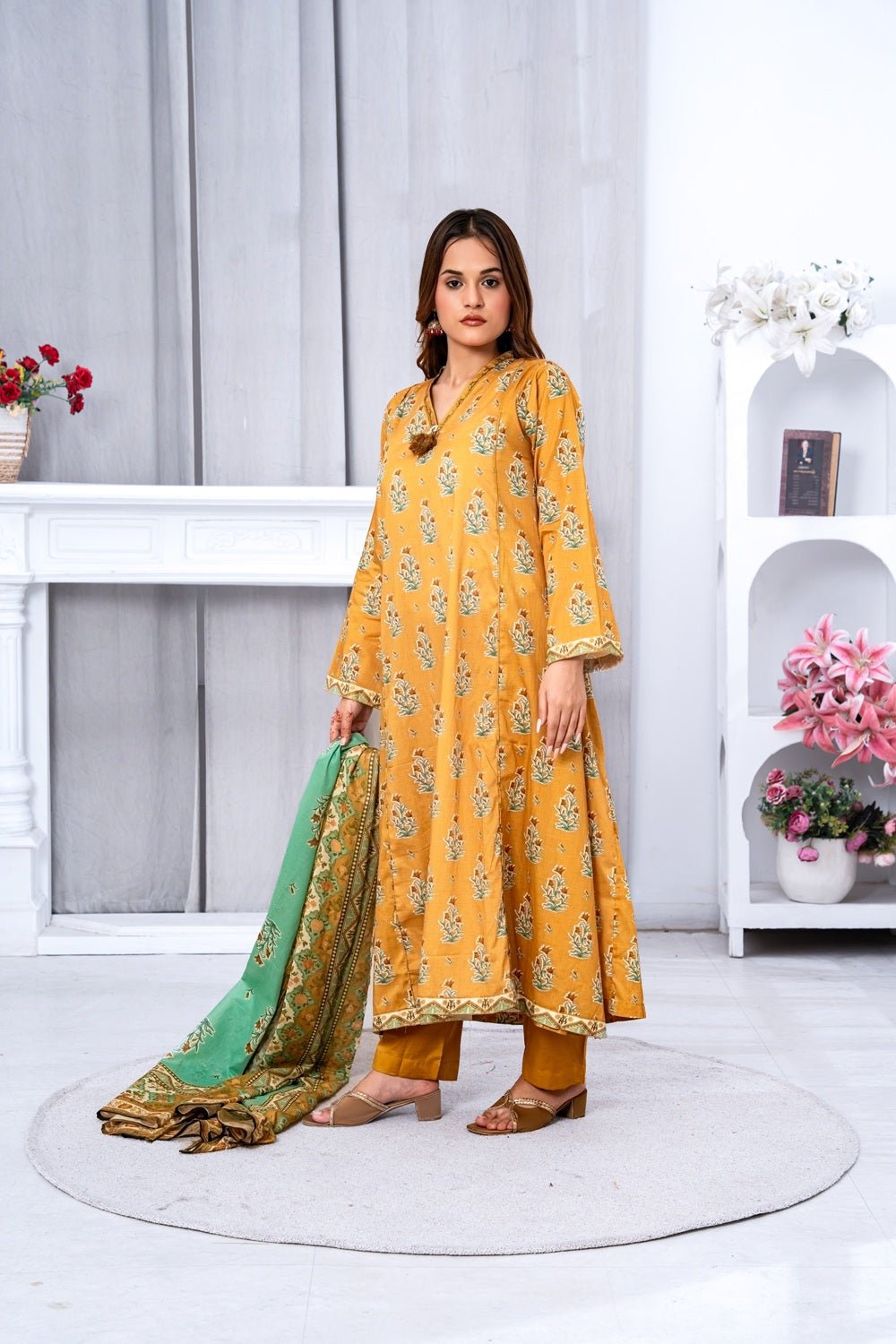 Golden Bloom Printed Lawn Suit - Sami Fabrics